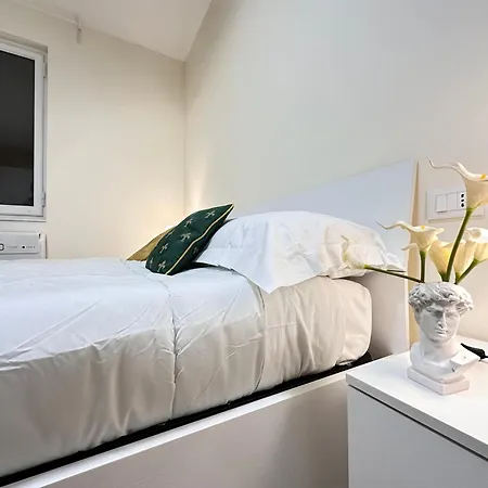 Luxurious View On Pitti Palace Firenze